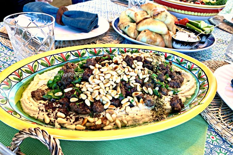 hummus-bil-laham